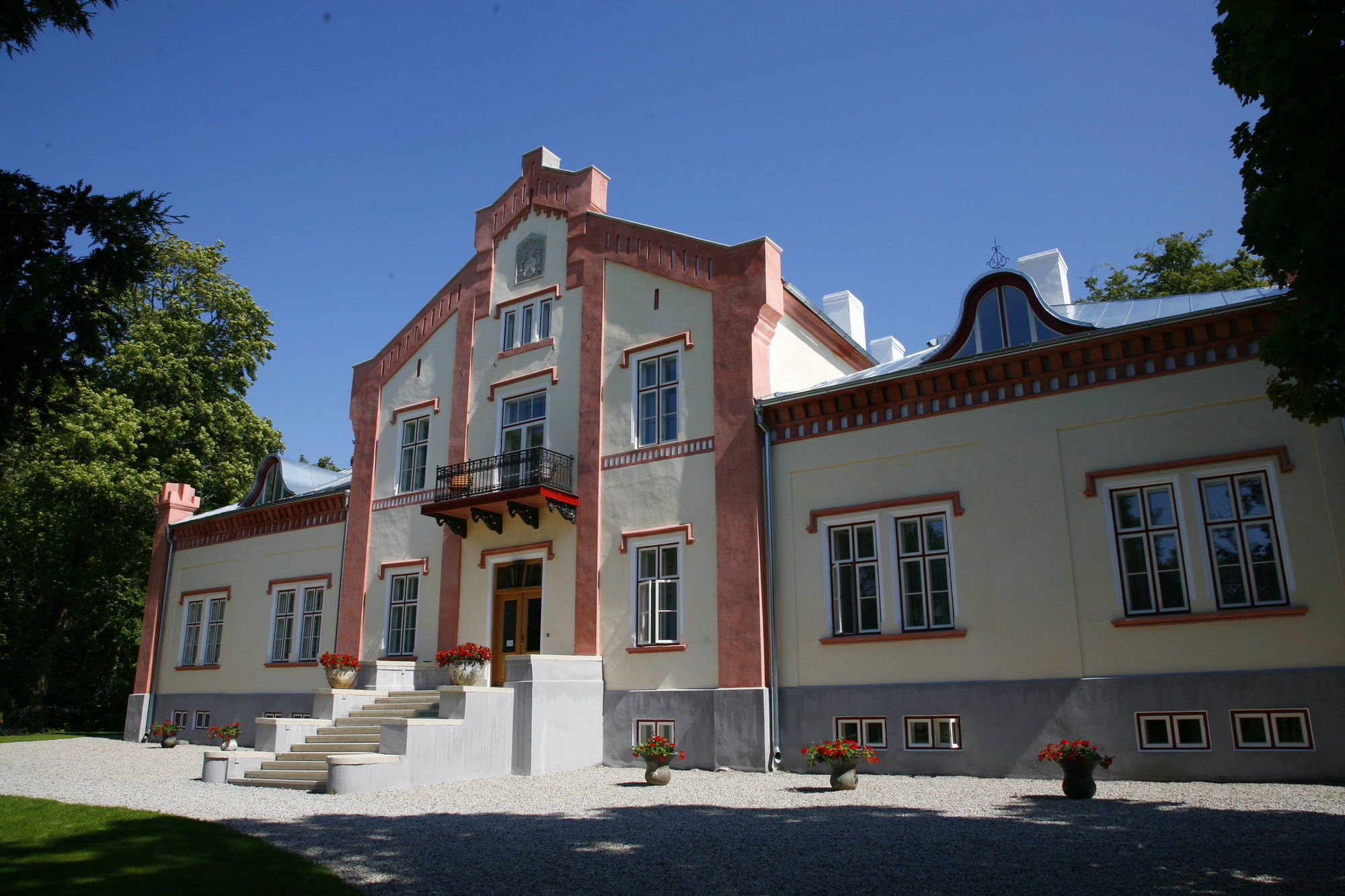 Paedaste Manor Hotel Exterior photo