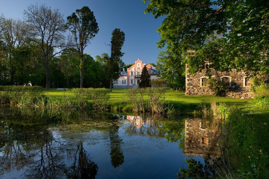 Paedaste Manor Hotel Exterior photo